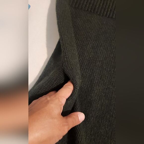 Theory Wool and Cashmere Cowl Neck Sleveless Knit Sweater in Green Size Medium - Picture 8 of 13